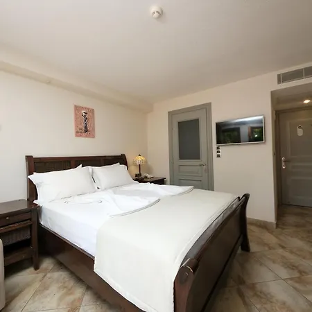 Cunda Labris 3*