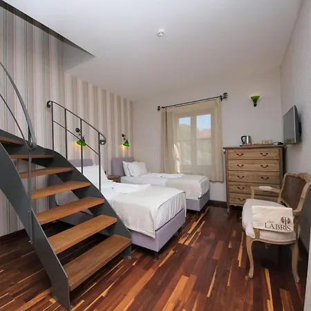 Cunda Labris Hotel 3*