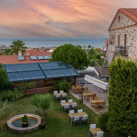 Cunda Labris מלון 3*