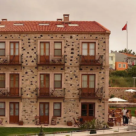 מלון Cunda Labris 3*