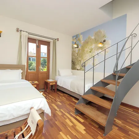 Cunda Labris מלון 3*